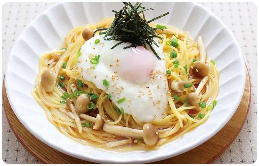 とろろときのこ半熟卵のおだし和パスタ