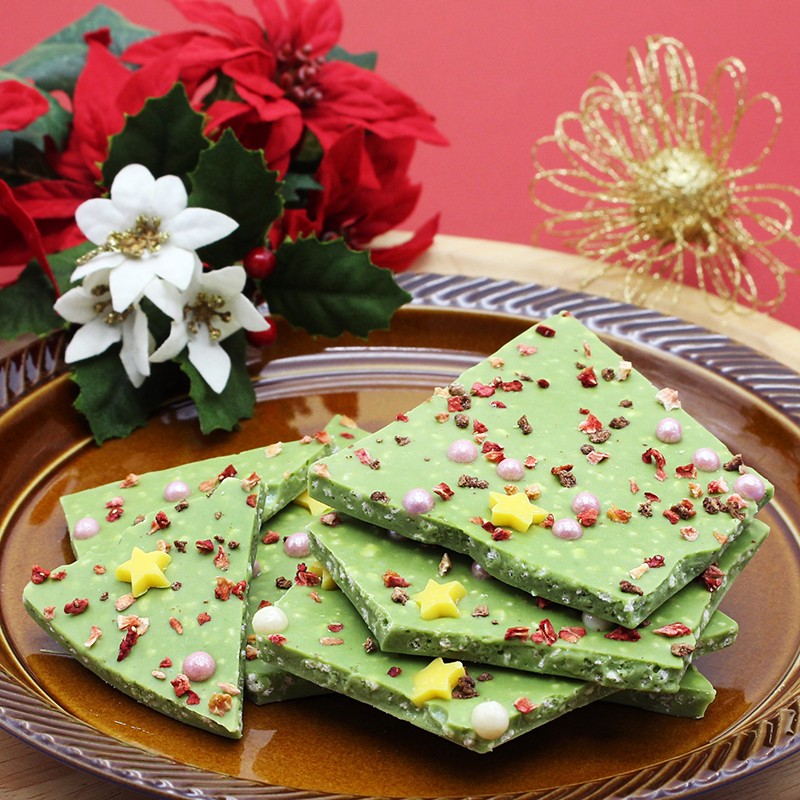 ピスタチオ風味の割れチョコが仲間入り！