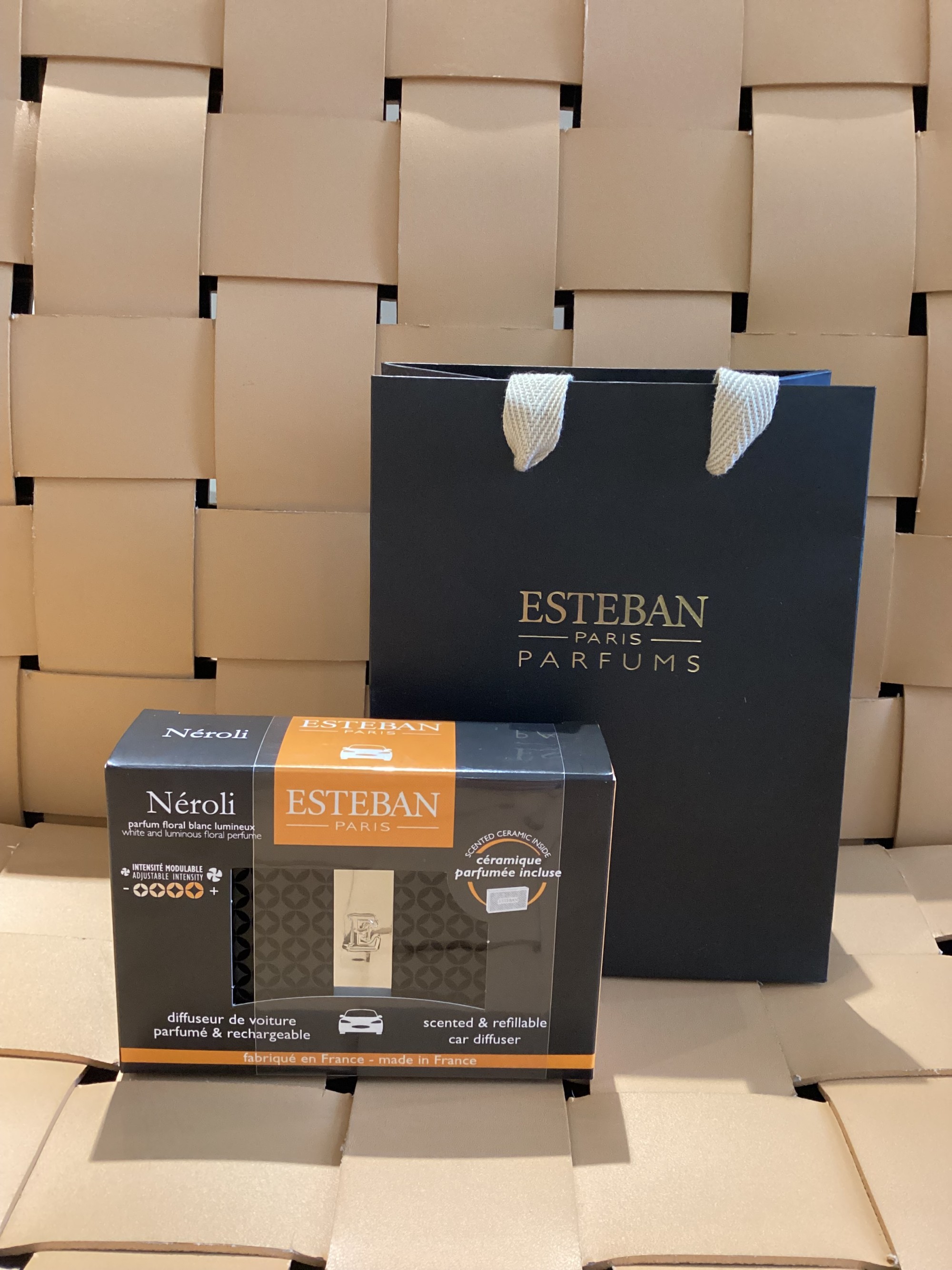 ESTEBAN  カーフレグランス