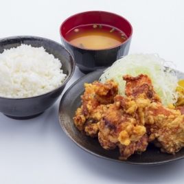 きしから